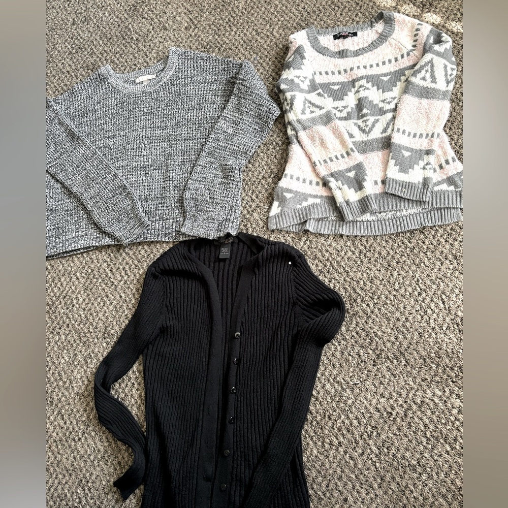 Bundle of 3 Girls Sweaters-Size L